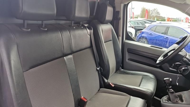 Citroën Jumpy Fourgon m bluehdi 120 ss bvm6 club 340 nm