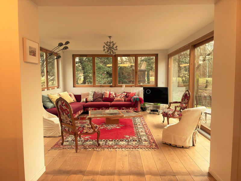 Maison - 200 m² - 7 pièces