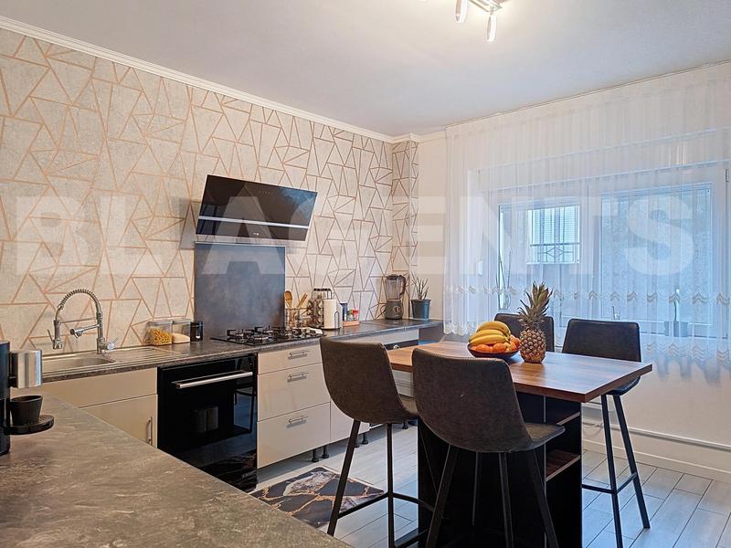 Maison - 97 m² - 5 pièces