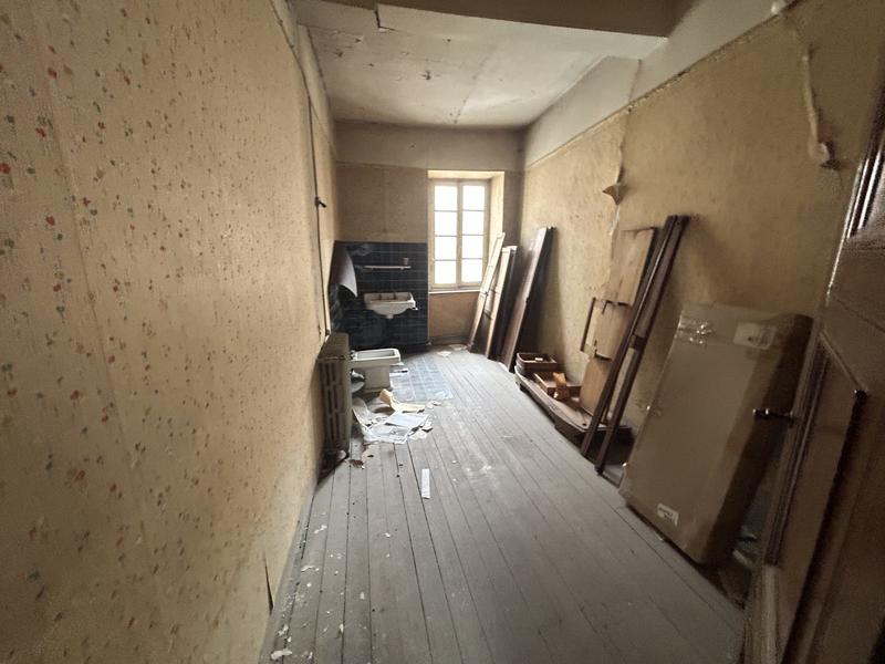 Appartement - 240 m² - 12 pièces