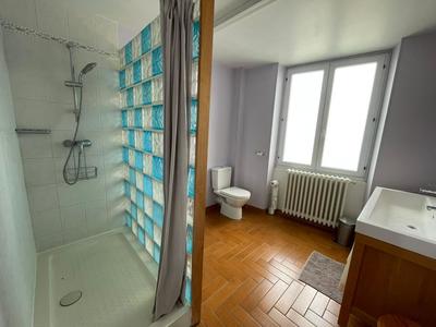 Maison - 122 m² - 7 pièces