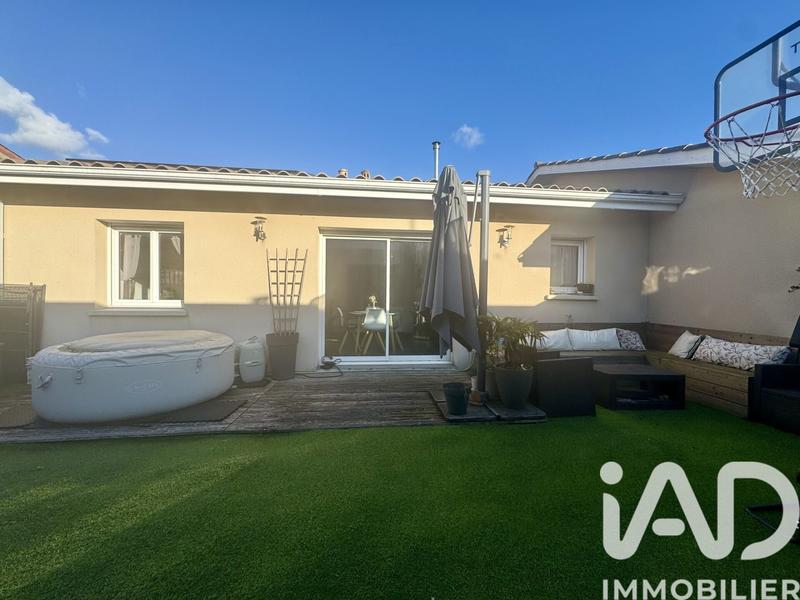 Maison - 95 m² - 4 pièces