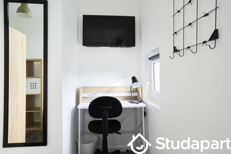 Chambre - 12 m² - 1 pièce