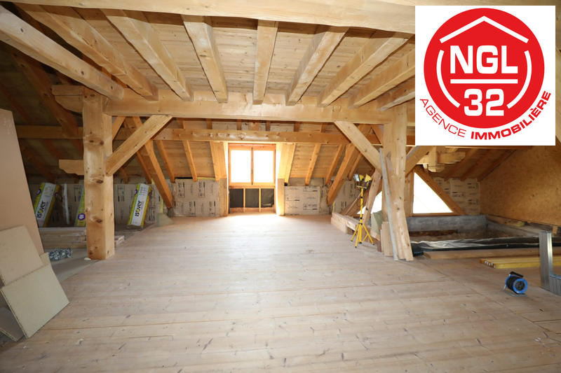 Maison - 250 m² - 10 pièces