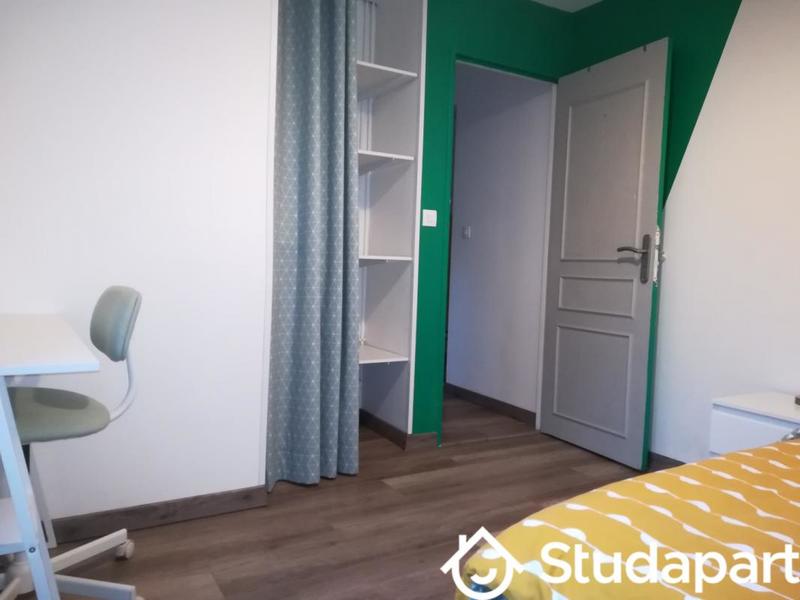Chambre - 10 m² - 1 pièce