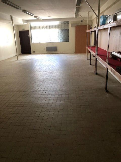 Immeuble mixte - 150 m² - 2 pièces