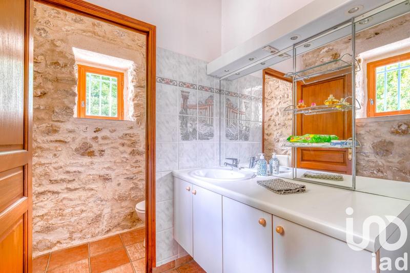 Maison - 281 m² - 10 pièces