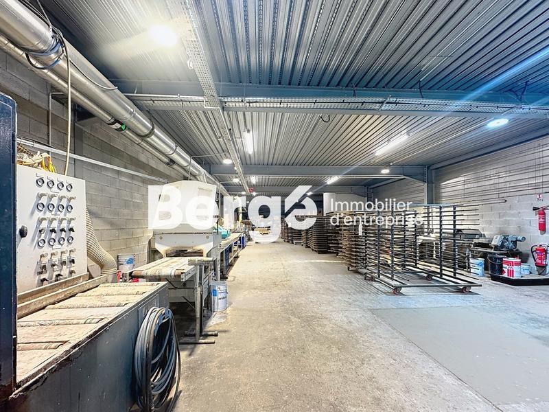 Entrepôt - 1 648 m²