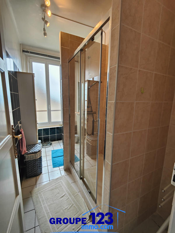 Maison - 104 m² - 4 pièces