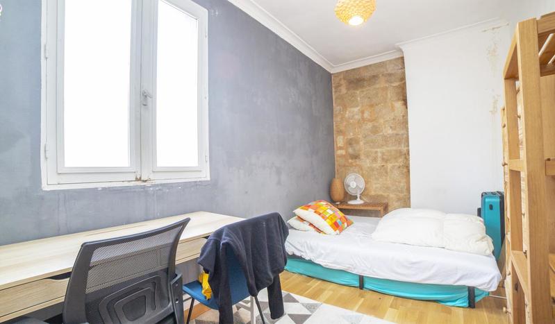 Appartement ancien - 89 m² - 4 pièces