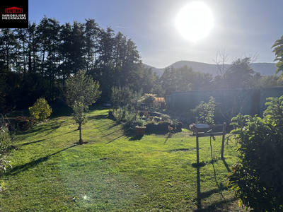 Maison - 234 m² - 7 pièces