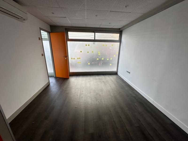 Local commercial - 70 m² - 4 pièces