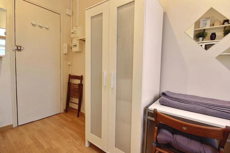 Studio - 9 m² - 1 pièce