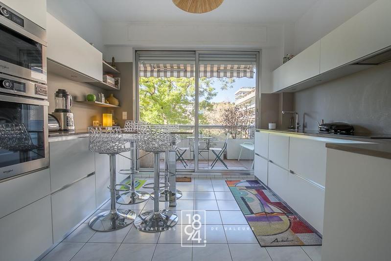 Appartement - 94 m² - 3 pièces