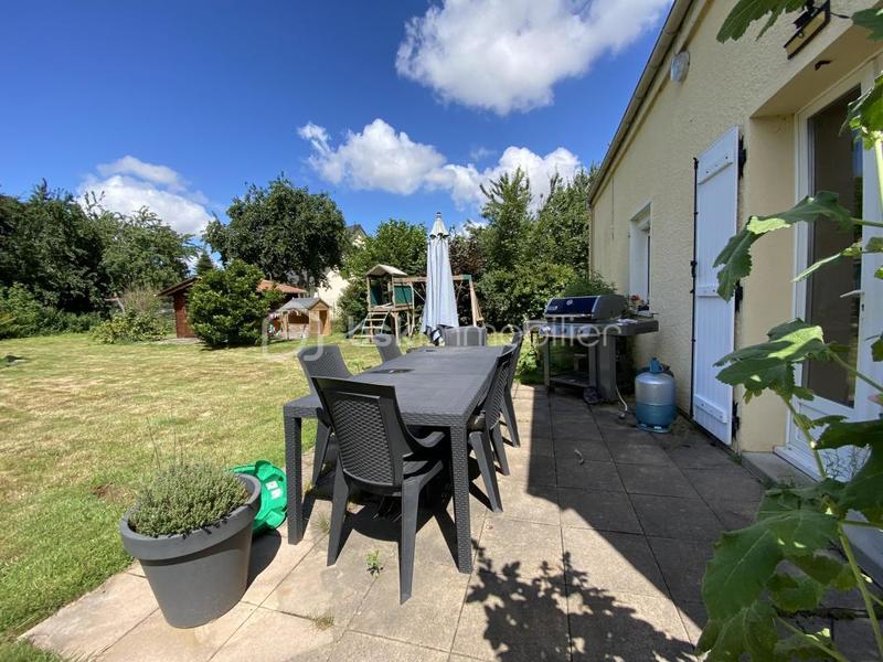 Maison traditionnelle - 85 m² - 5 pièces