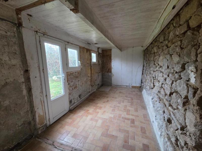 Maison en pierre - 62 m² - 2 pièces