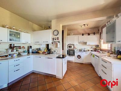 Maison - 515 m² - 11 pièces