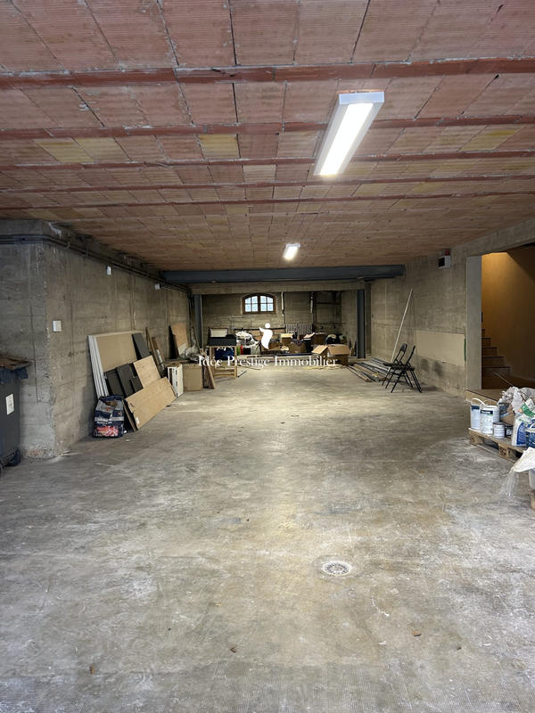 Maison - 443 m² - 12 pièces