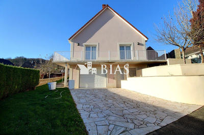 Maison - 146 m² - 7 pièces