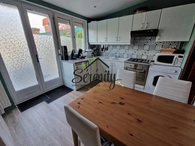 Maison - 90 m² - 4 pièces