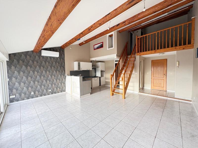 Immeuble - 130 m² - 6 pièces