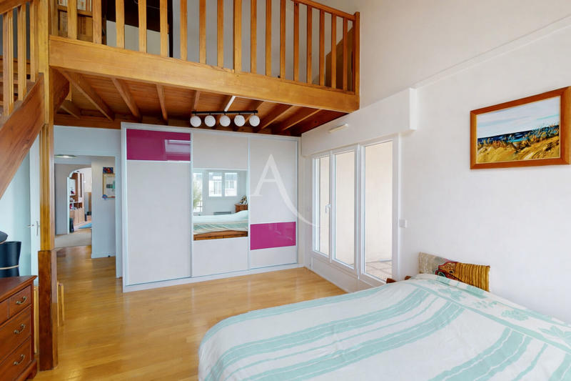 Appartement - 127 m² - 4 pièces