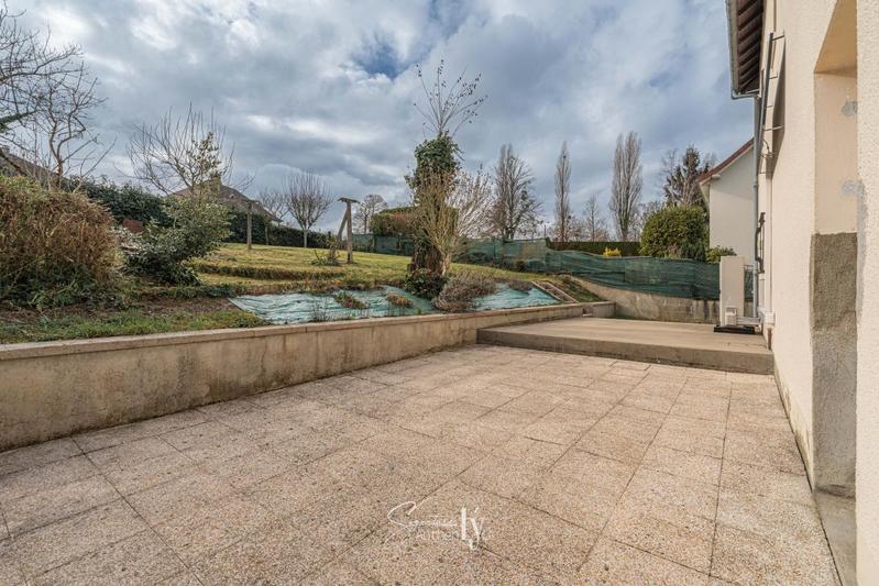 Maison - 104 m² - 5 pièces