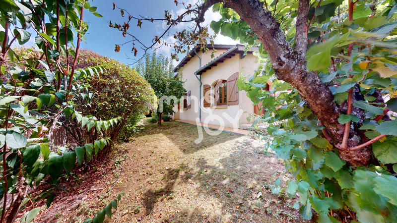 Maison - 231 m² - 7 pièces