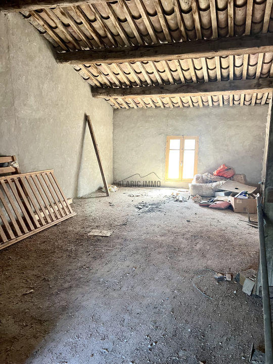 Maison - 250 m² - 5 pièces