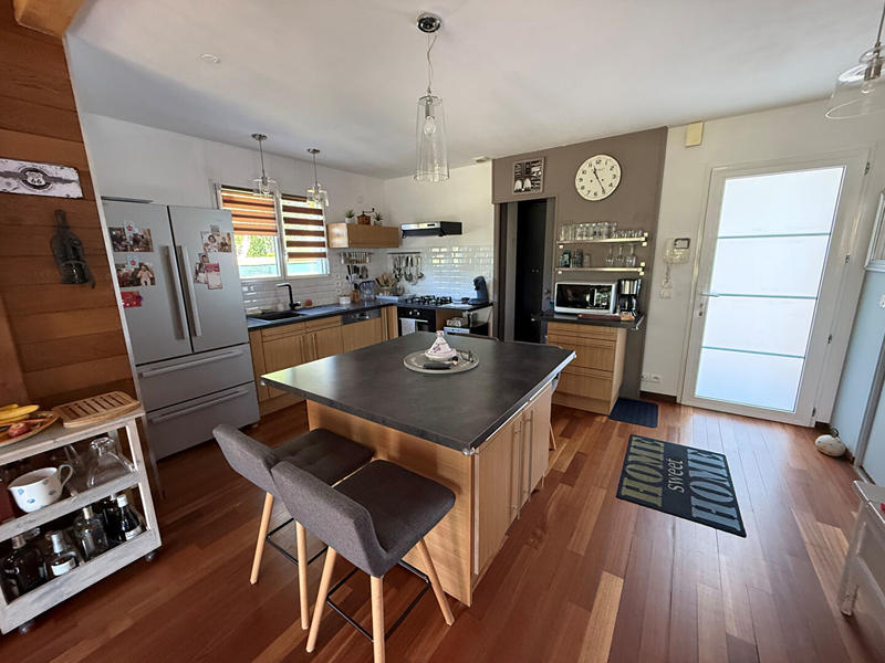 Maison - 110 m² - 4 pièces