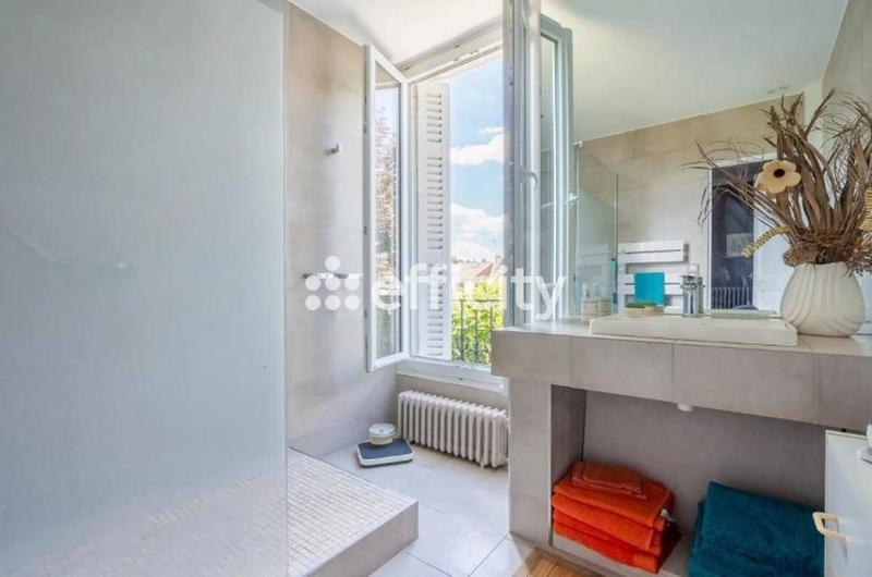 Maison - 176 m² - 7 pièces