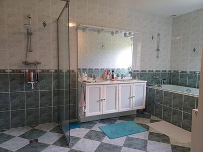 Longère - 221 m² - 11 pièces