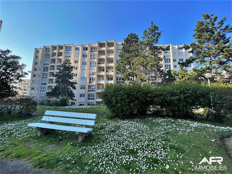 Appartement - 85 m² - 4 pièces