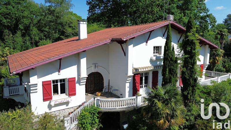 Duplex - 307 m² - 7 pièces