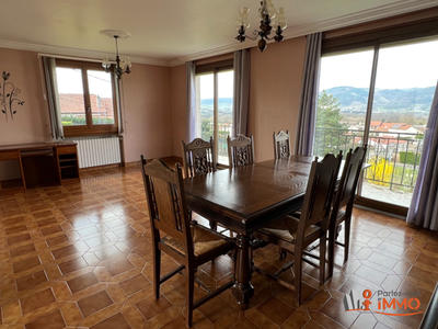 Maison - 110 m² - 9 pièces