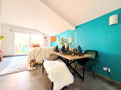 Maison - 96 m² - 5 pièces