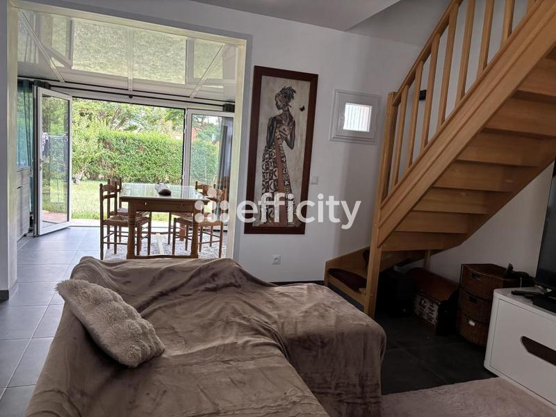 Maison - 90 m² - 5 pièces