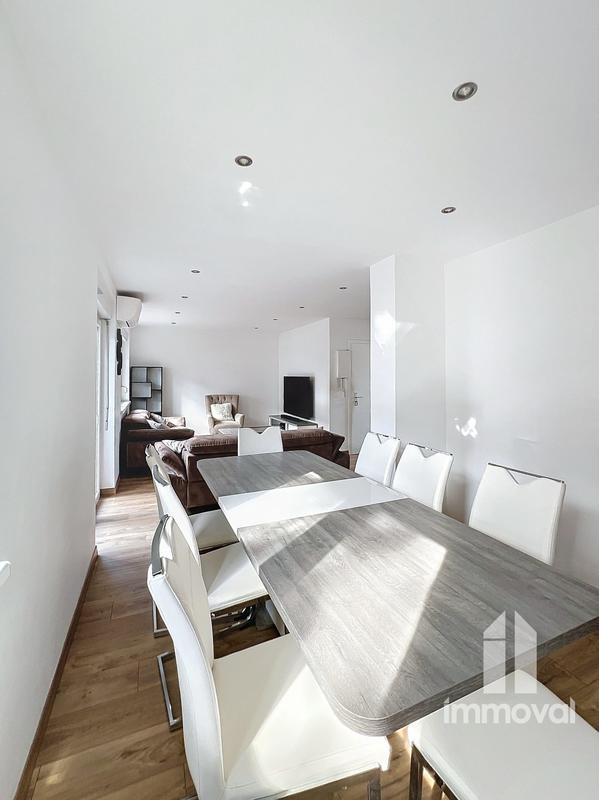 Appartement - 85 m² - 5 pièces