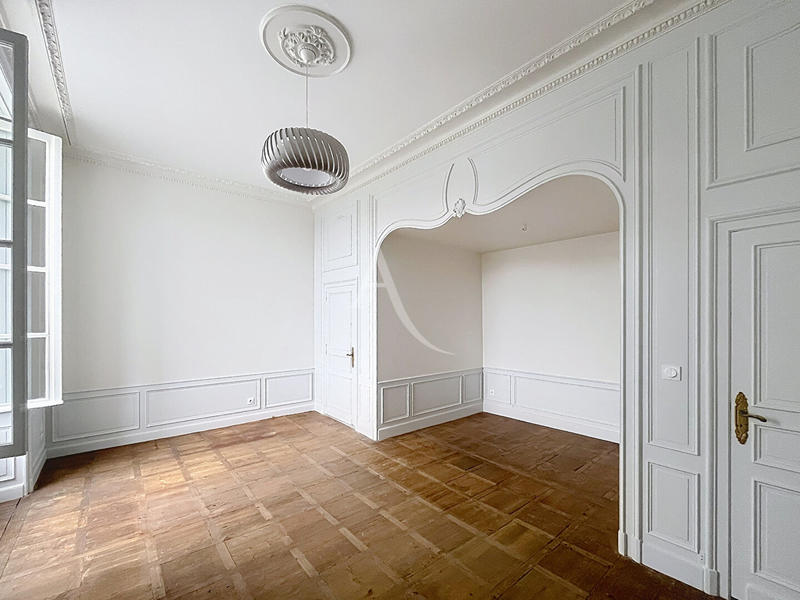 Appartement - 82 m² - 3 pièces