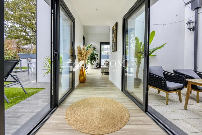 Maison - 184 m² - 6 pièces