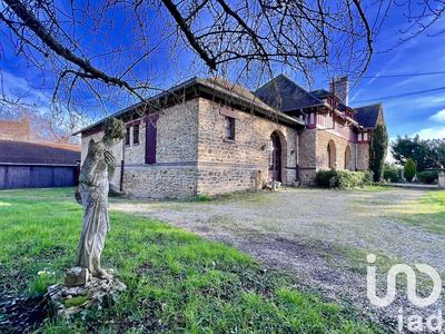 Maison - 400 m² - 13 pièces