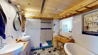 Maison - 400 m² - 12 pièces