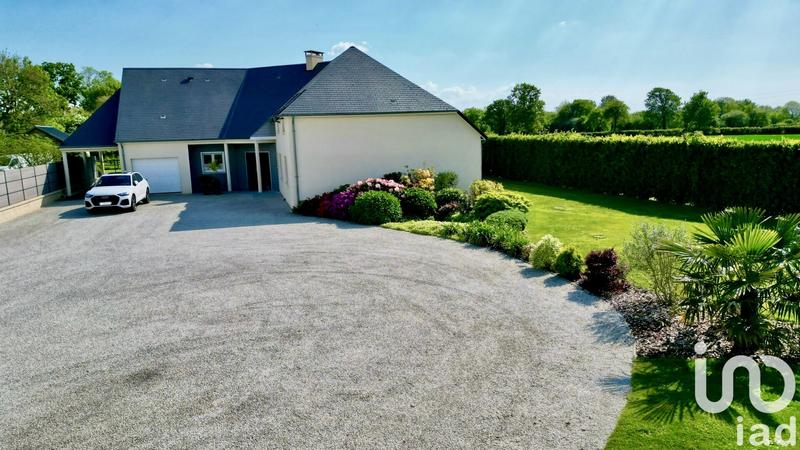 Maison - 250 m² - 10 pièces