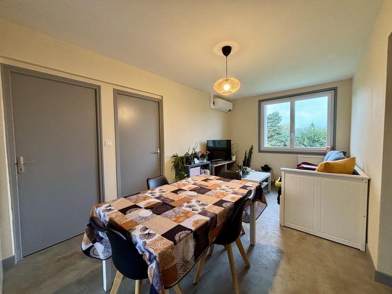 Maison - 440 m² - 16 pièces