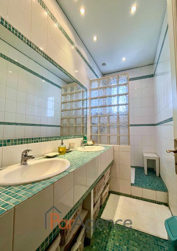 Maison - 157 m² - 6 pièces