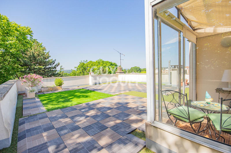 Appartement - 86 m² - 5 pièces