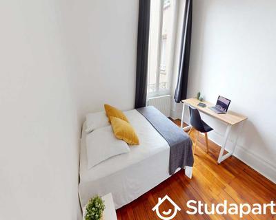 Chambre - 80 m² - 1 pièce