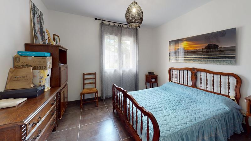 Maison traditionnelle - 210 m² - 8 pièces