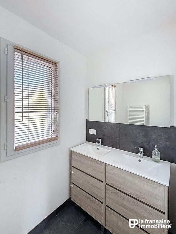 Maison - 85 m² - 5 pièces