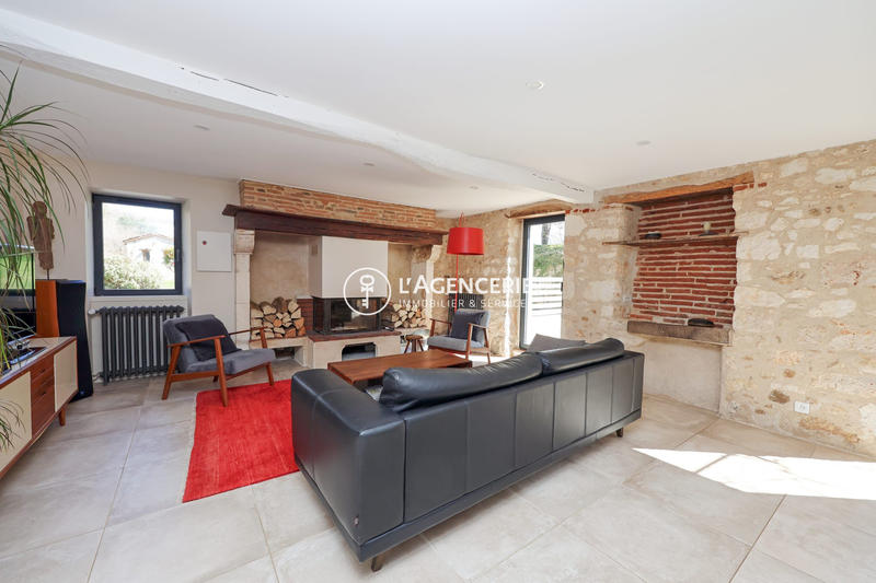 Maison - 430 m² - 4 pièces